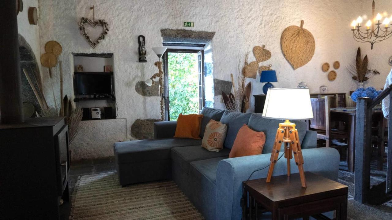Villa Casa Da Pedreira à Mosteiros  Extérieur photo